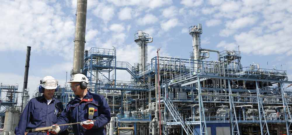 oil fuel and gas refinery S