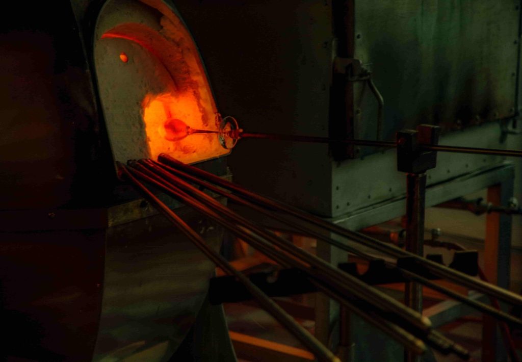 glass manufacturing lubricant oil min scaled 4